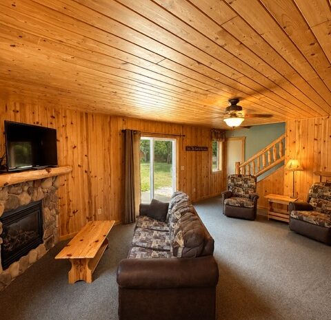 Cabin 18 Living Room