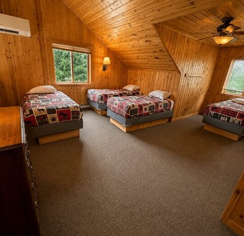 Cabin 19 Twins Up
