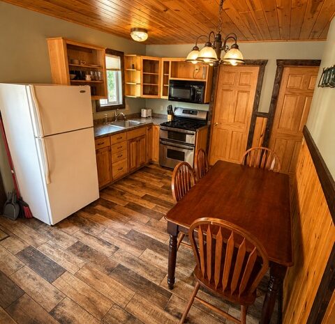 Cabin 3 kitchen