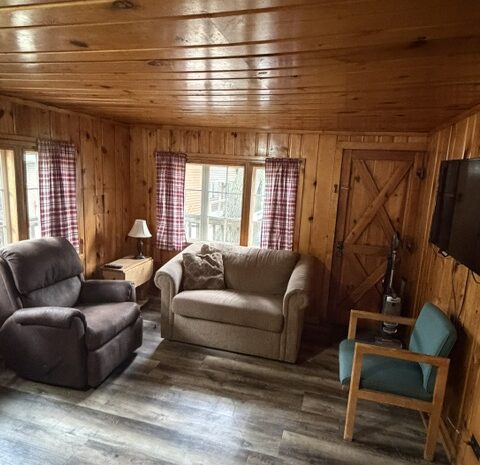 Cabin 7 Living Room